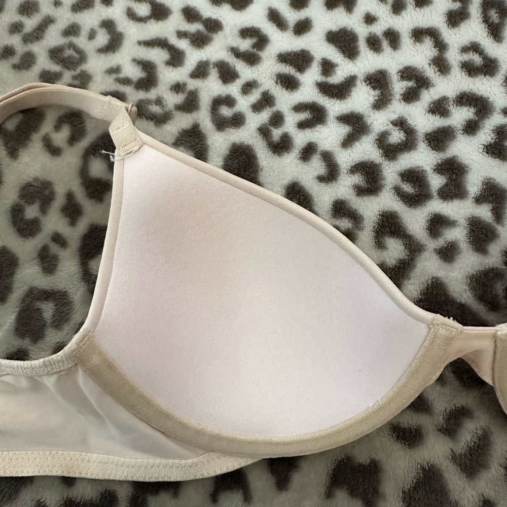 PINK Victoria’s Secret Wear Everywhere Lightly Lined T-Shirt Bra Marzipan 34A - Picture 6 of 13